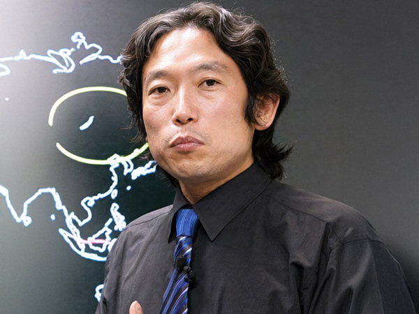 ハイパー地理担当 中井隆顕先生